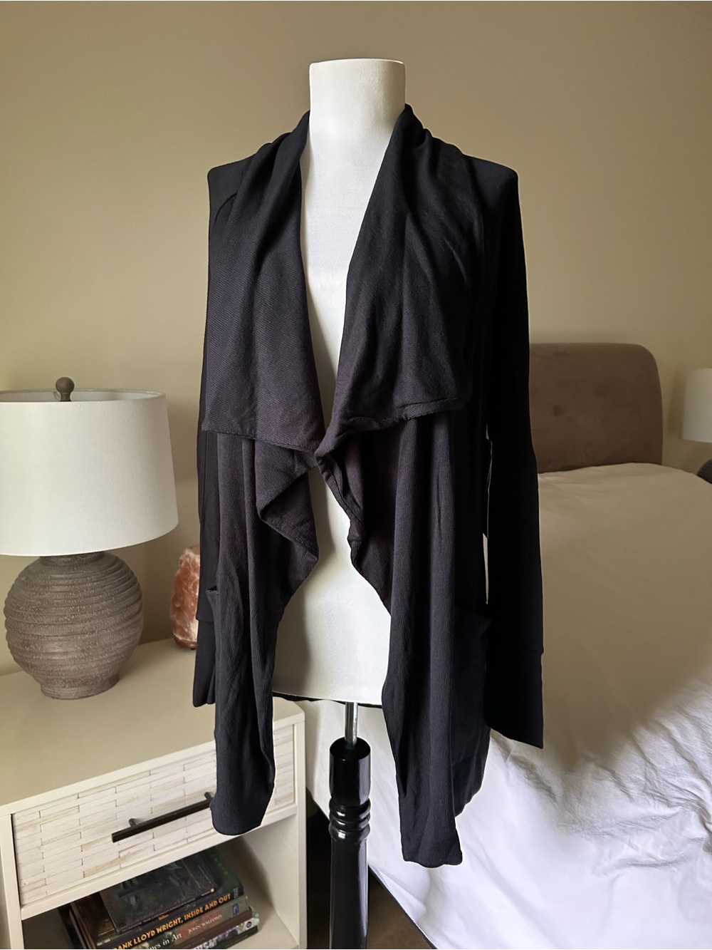 NWT Athleta Studio Wrap in Black Size XS